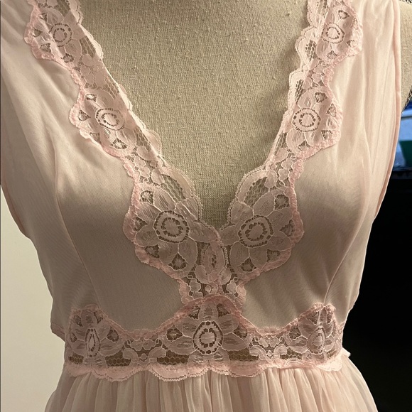 VTG 70s Pink Sheer Chiffon Nightgown ILGWU Union Label Lace Trim Lingerie - Picture 2 of 6